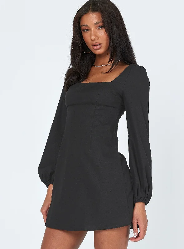 Hastings Long Sleeve Mini Dress Black