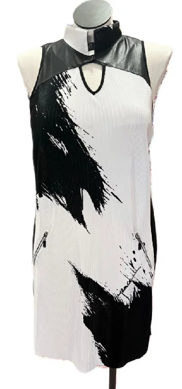 Jamie Sadock White & Black Crinkle Sleeveless Golf Dress Size L. MSP$130