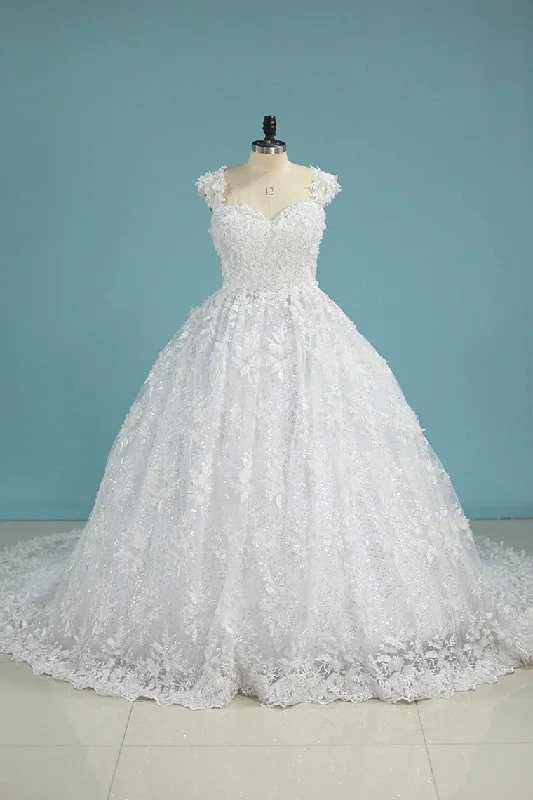 Tulle Sweetheart Neck Ball Gown Wedding Dress With Lace Appliques OKE74